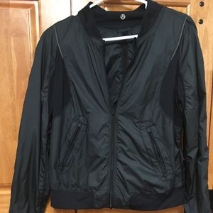 Women’s size 6 Lululemon reversible jacket